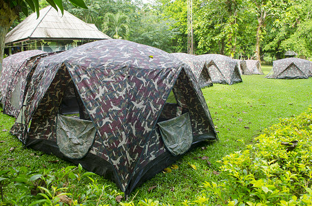 军用迷彩帐篷背景